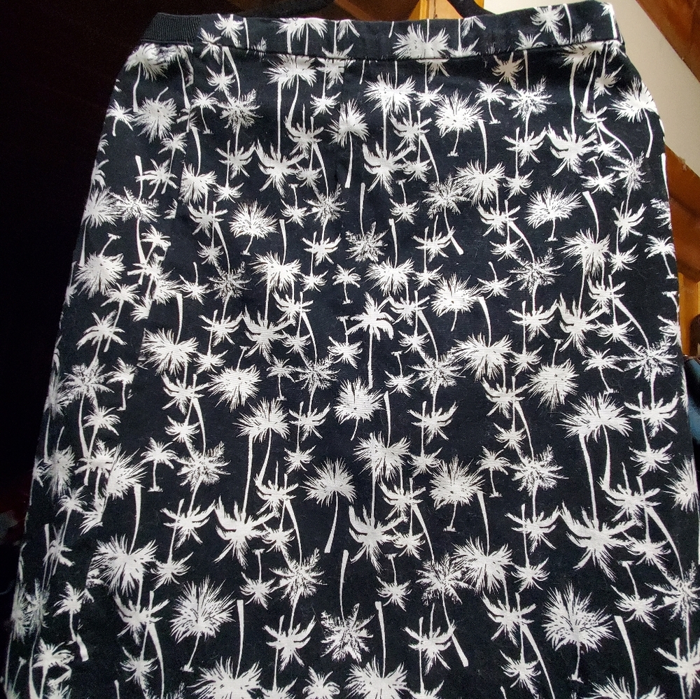 Black and White Palm Tree Skirt